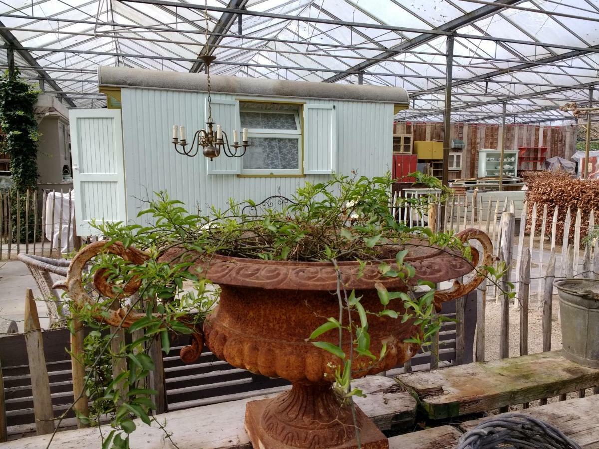 Pipowagen Overnachting Het Houten Huis Zaltbommel Kültér fotó