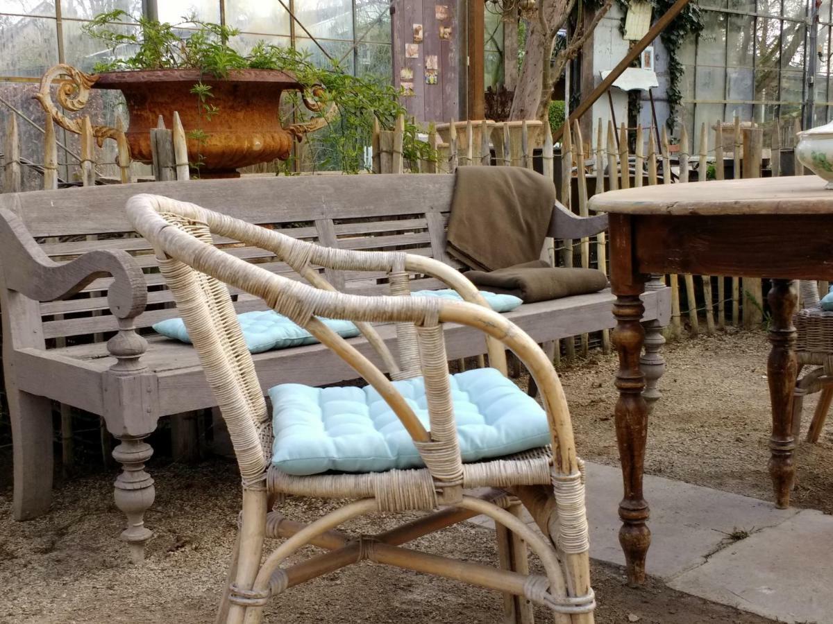 Pipowagen Overnachting Het Houten Huis Zaltbommel Kültér fotó