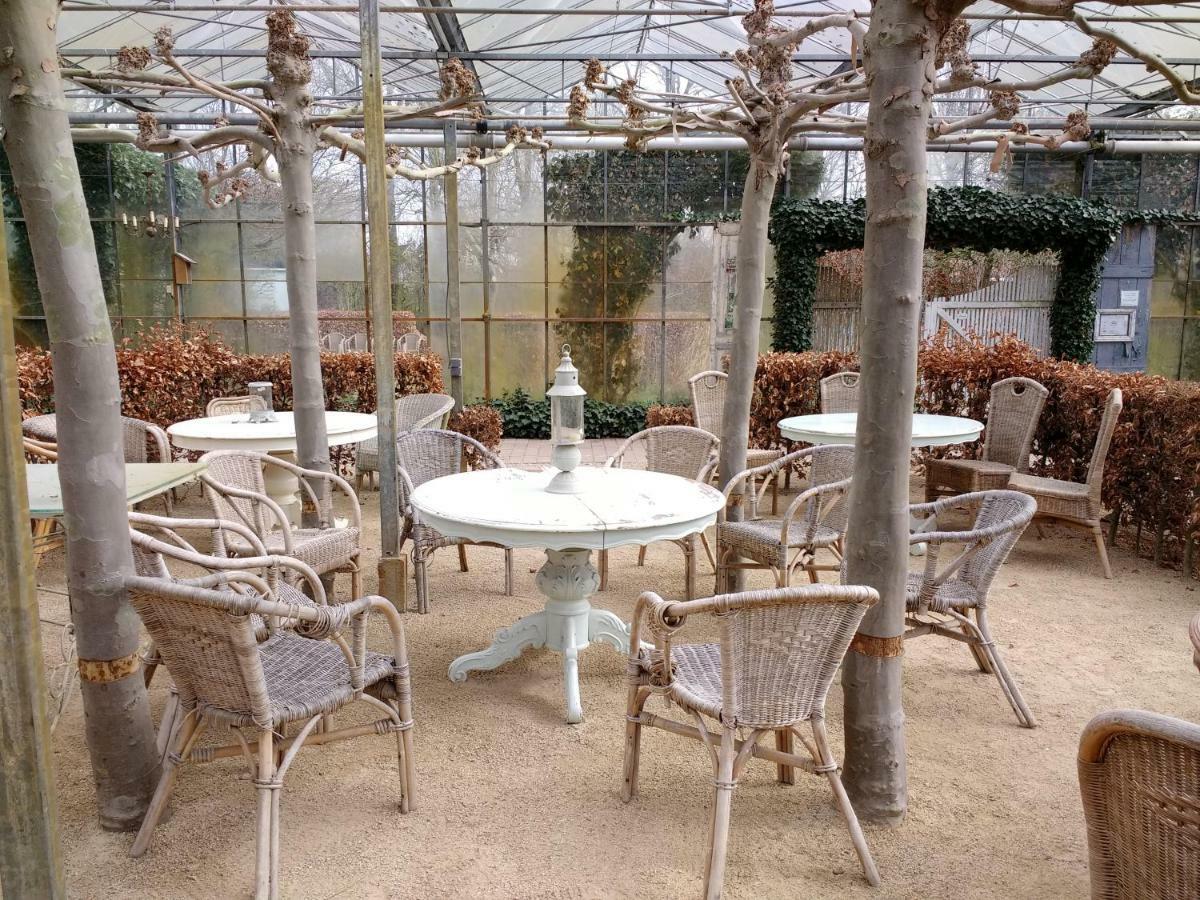 Pipowagen Overnachting Het Houten Huis Zaltbommel Kültér fotó