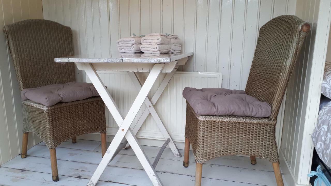 Pipowagen Overnachting Het Houten Huis Zaltbommel Kültér fotó