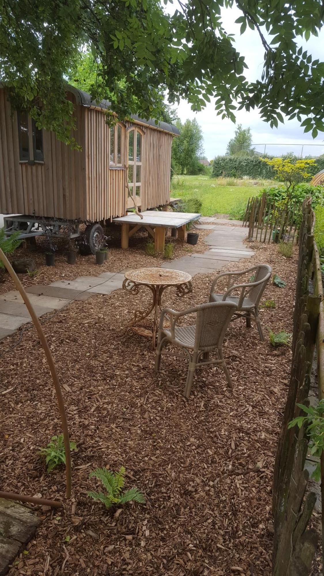 Pipowagen Overnachting Het Houten Huis Zaltbommel Kültér fotó