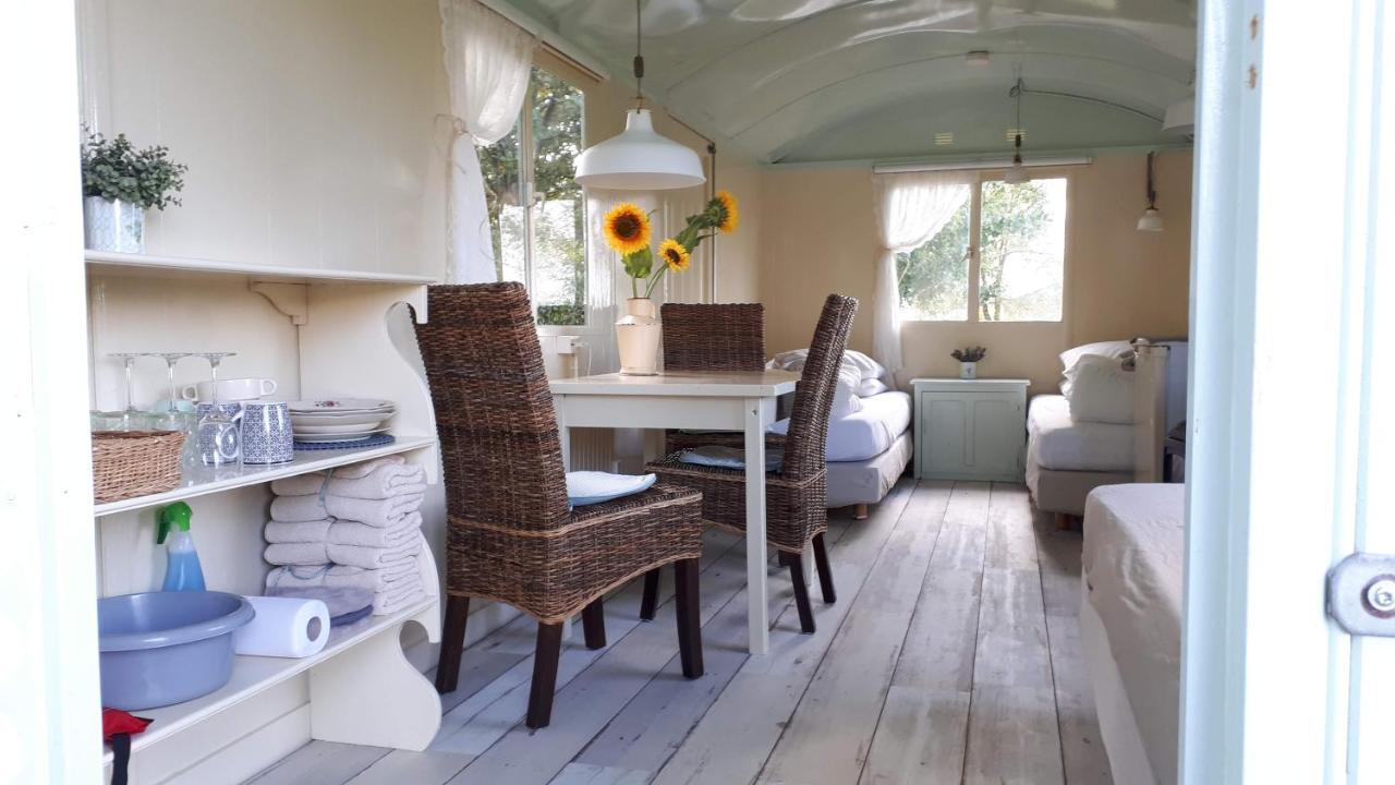 Pipowagen Overnachting Het Houten Huis Zaltbommel Kültér fotó