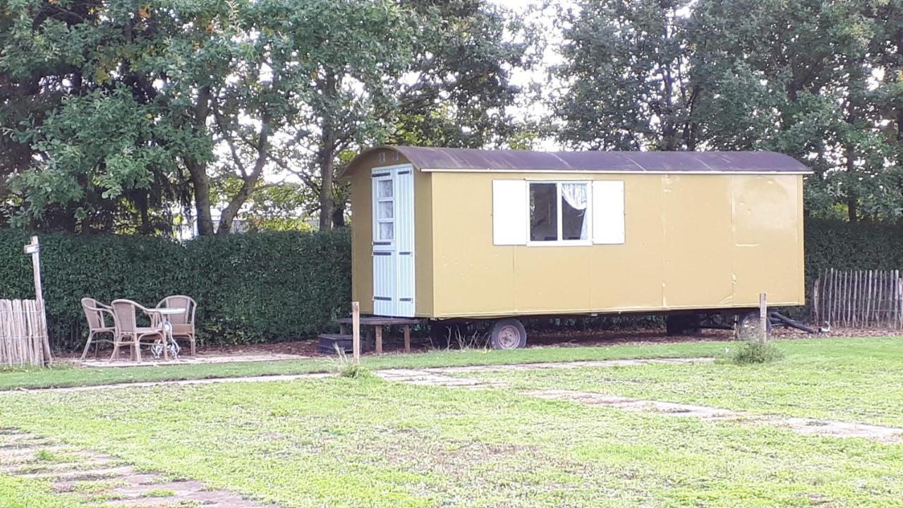 Pipowagen Overnachting Het Houten Huis Zaltbommel Kültér fotó